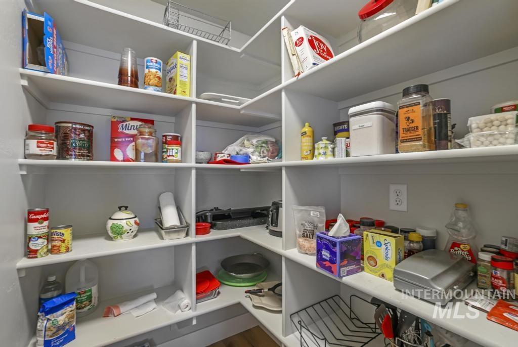 4073 Williams Street Buhl, ID 83316 - Photo 15 of 31 View of pantry