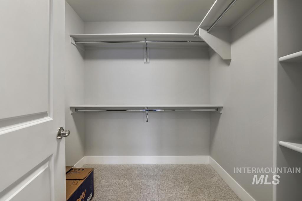 4073 Williams Street Buhl, ID 83316 - Photo 19 of 31 Spacious closet featuring light colored carpet