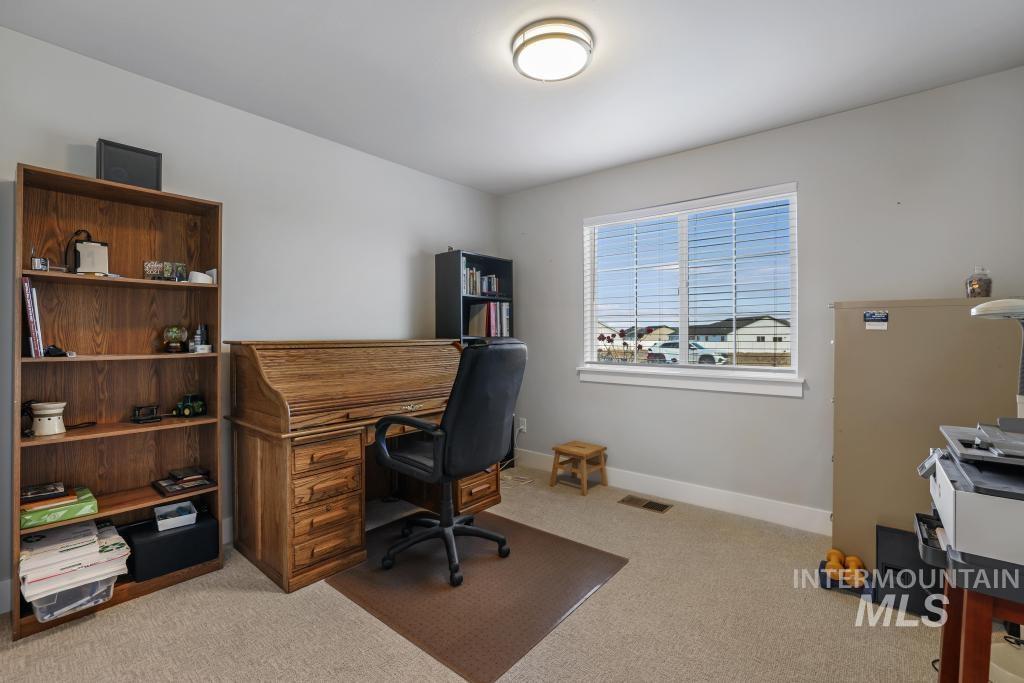 4073 Williams Street Buhl, ID 83316 - Photo 24 of 31 Office area featuring light carpet