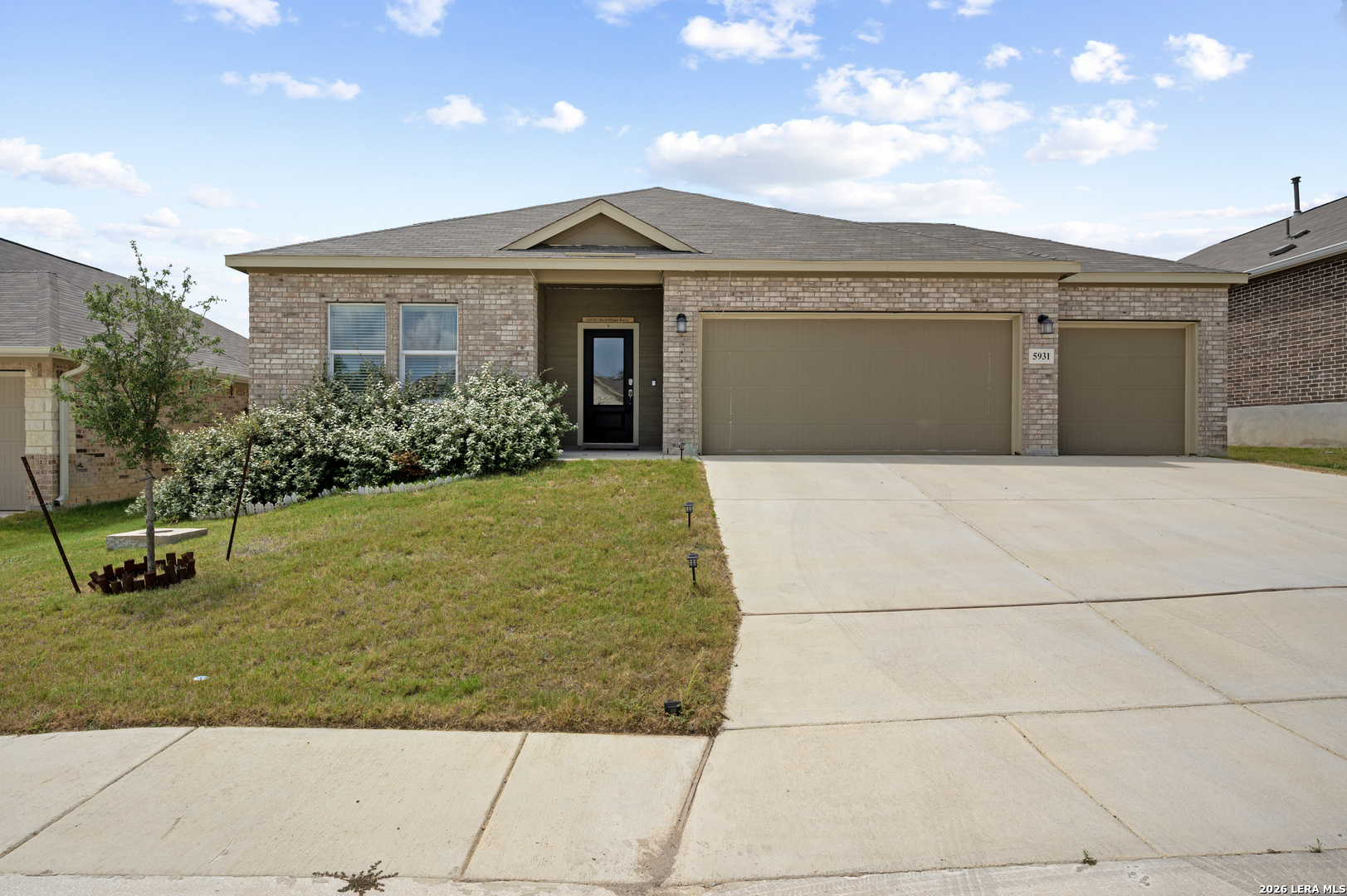 5931 Draw Loop Bulverde, TX 78163 - Photo 2 of 37