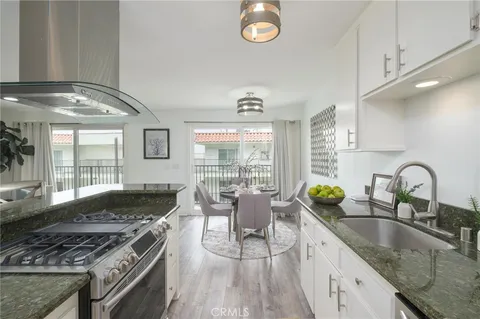 $975,000 | 1720 Ardmore Avenue, Unit 224, Hermosa Beach, CA 90254