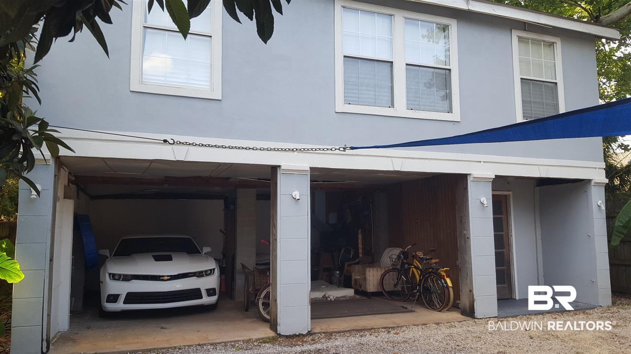 302 Congress Street Mobile, AL 36603 - Photo 12 of 18 Garage