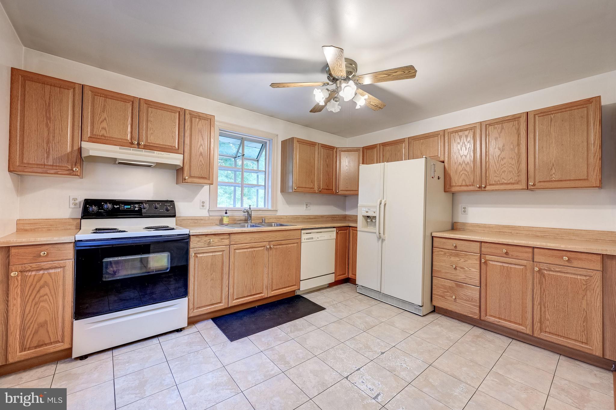 618 Kalorama Road Sykesville, MD 21784 - Photo 7 of 44 Eat-In Kitchen