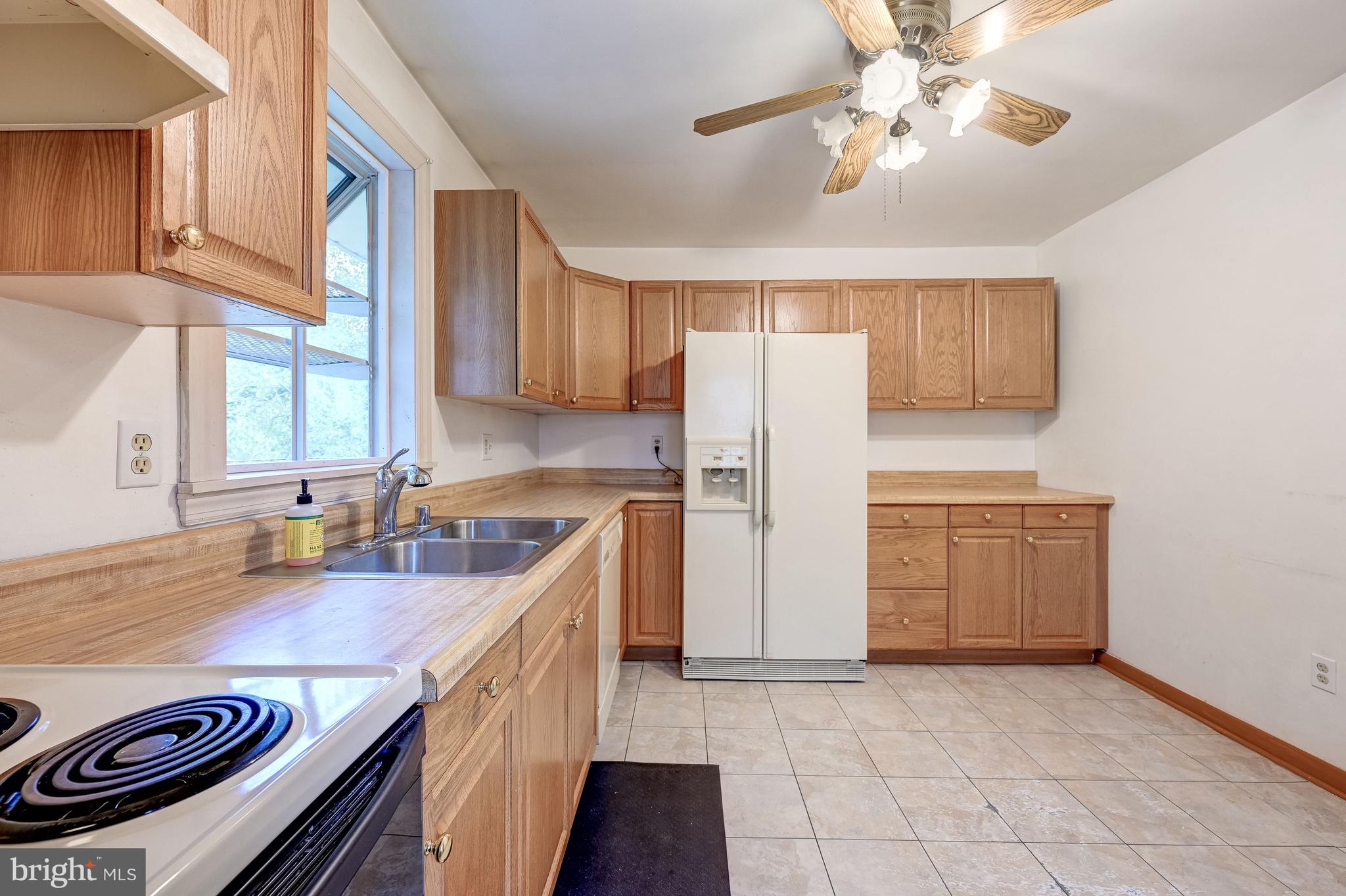 618 Kalorama Road Sykesville, MD 21784 - Photo 8 of 44 Eat-In Kitchen
