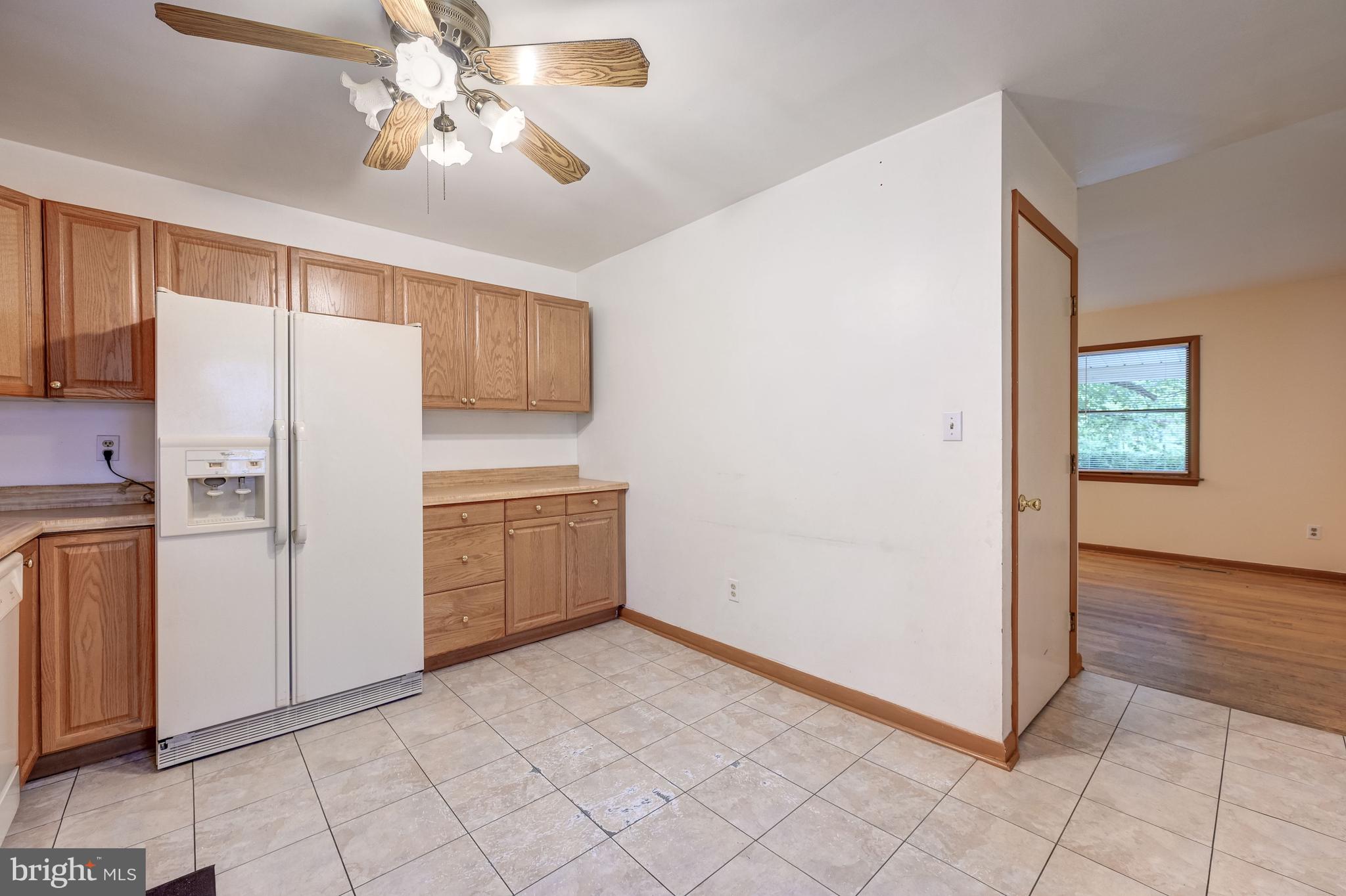 618 Kalorama Road Sykesville, MD 21784 - Photo 10 of 44 Eat-In Kitchen | Casual Dining Area