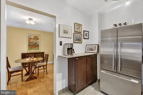 $300,000 | 3001 Veazey Terrace Northwest, Unit 715, Washington, DC 20008