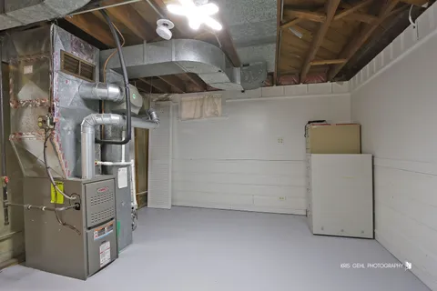 $250,000 | 2431 West Ridgeland Avenue, Waukegan, IL 60085