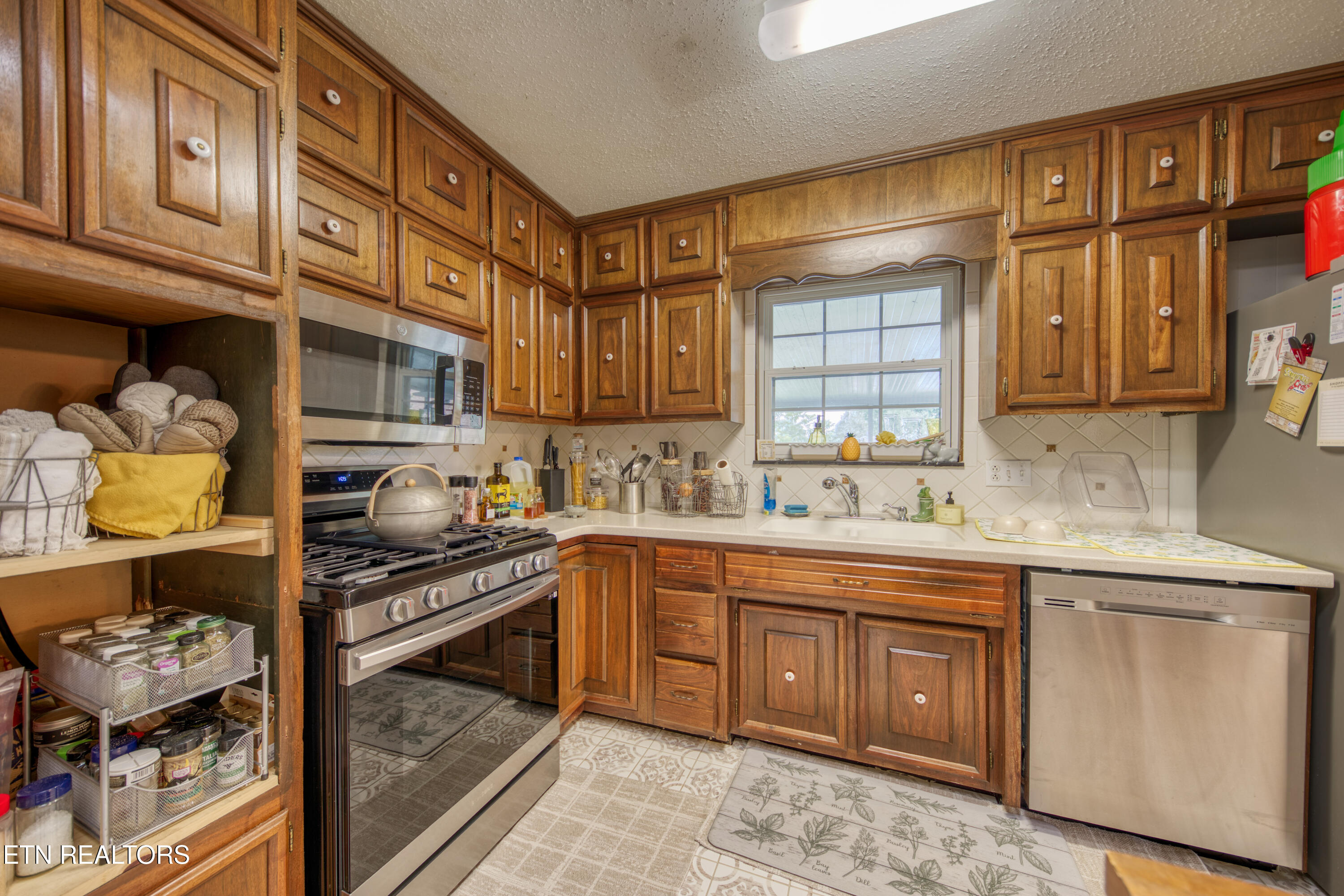942 Radnor Road Maryville, TN 37804 - Photo 14 of 28 0H3A9654_17