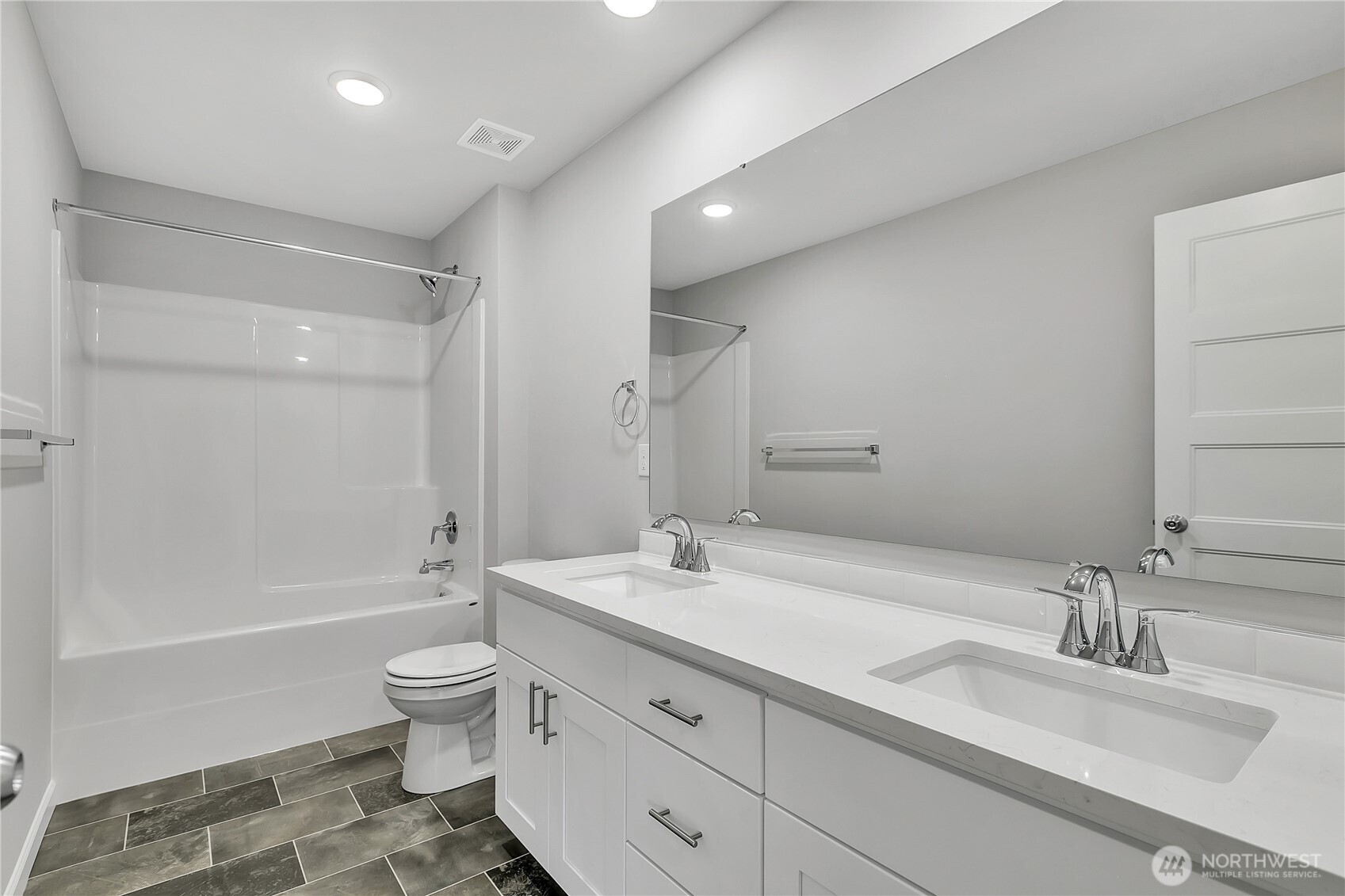 1180 68th Loop Southeast, Unit 37 Tumwater, WA 98501 - Photo 28 of 36