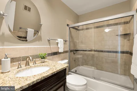 $699,900 | 241 Gretna Green Court, Alexandria, VA 22304