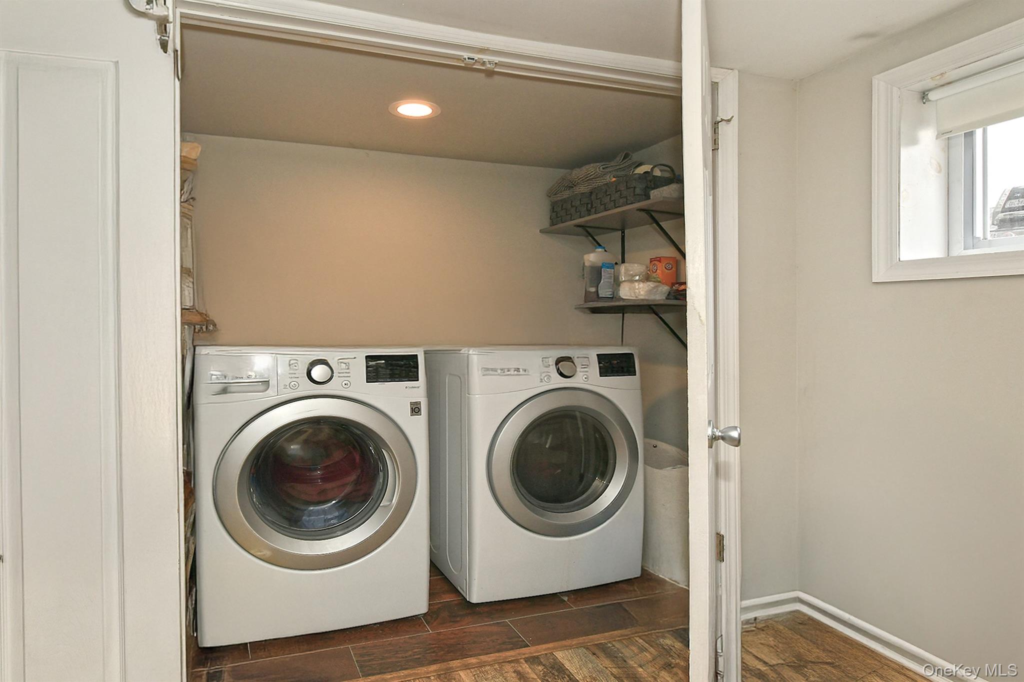 17 Pinetree Road South Huntington, NY 11746 - Photo 24 of 29