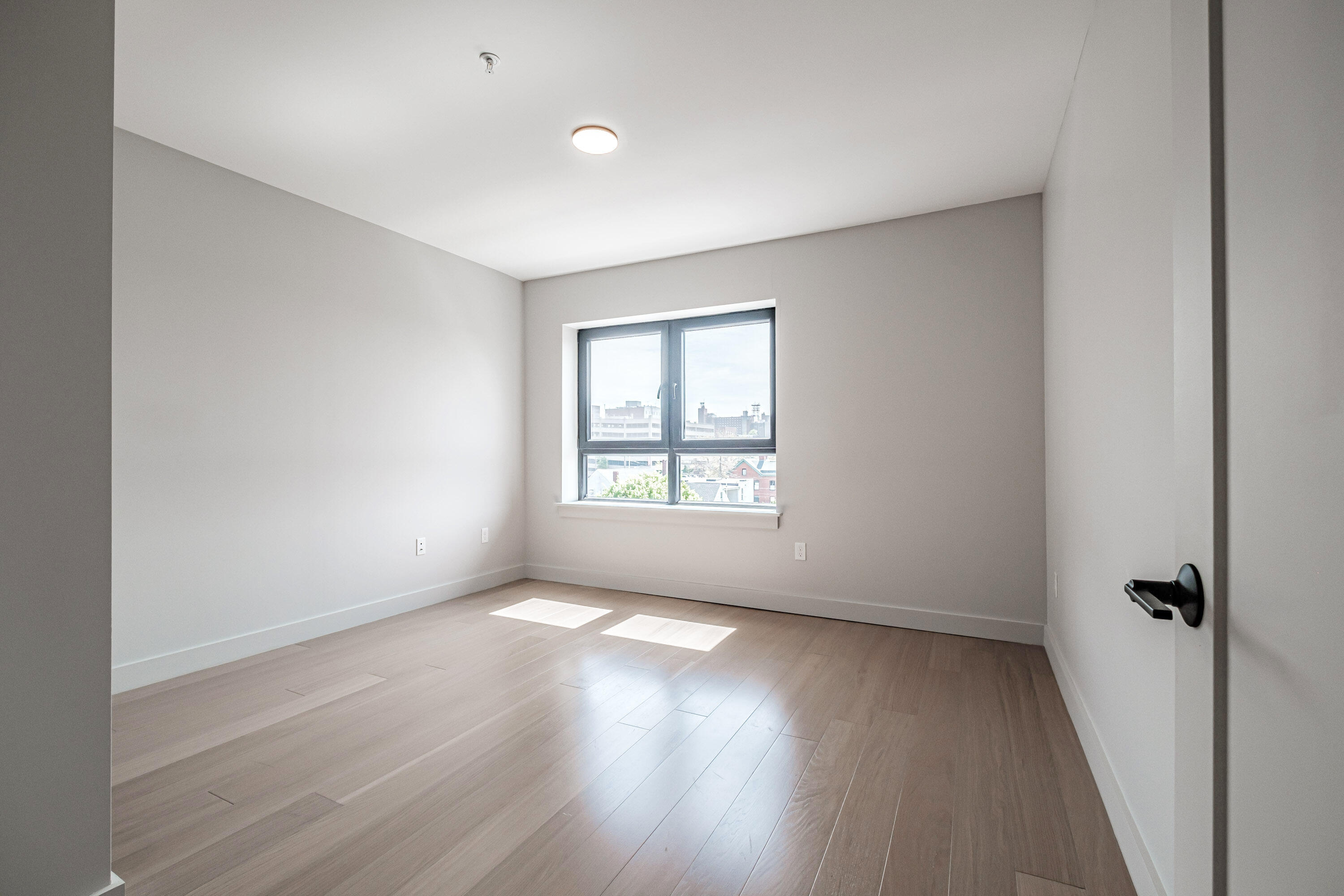 75 Chestnut Street, Unit 605 Portland, ME 04101 - Photo 17 of 40 Second Bedroom