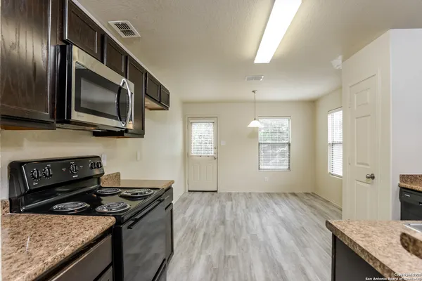 $1,920 | 7603 Millchase, San Antonio, TX 78218