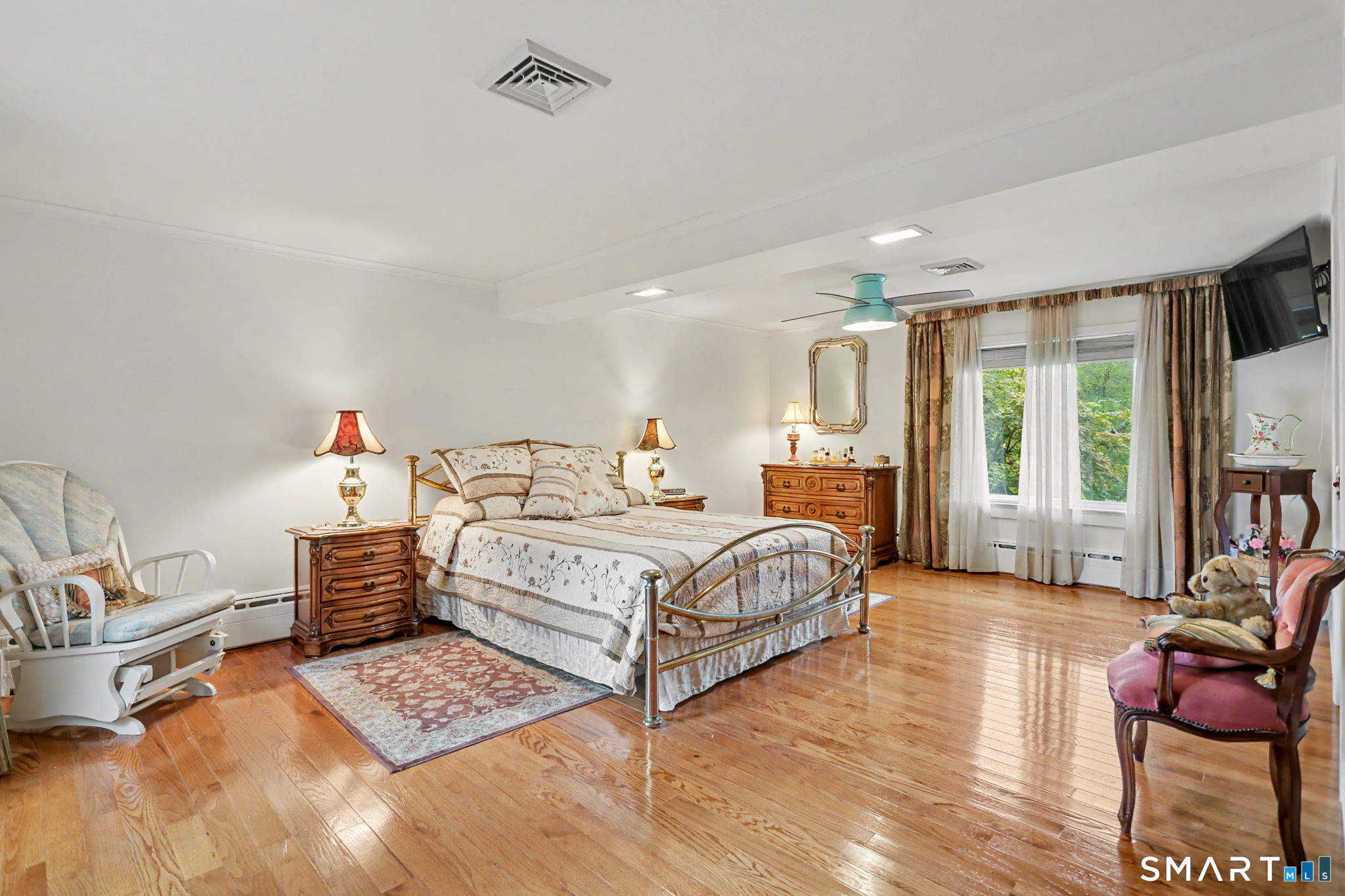 17 Little Plain Road Trumbull, CT 06611 - Photo 16 of 37 Gallery Image 16