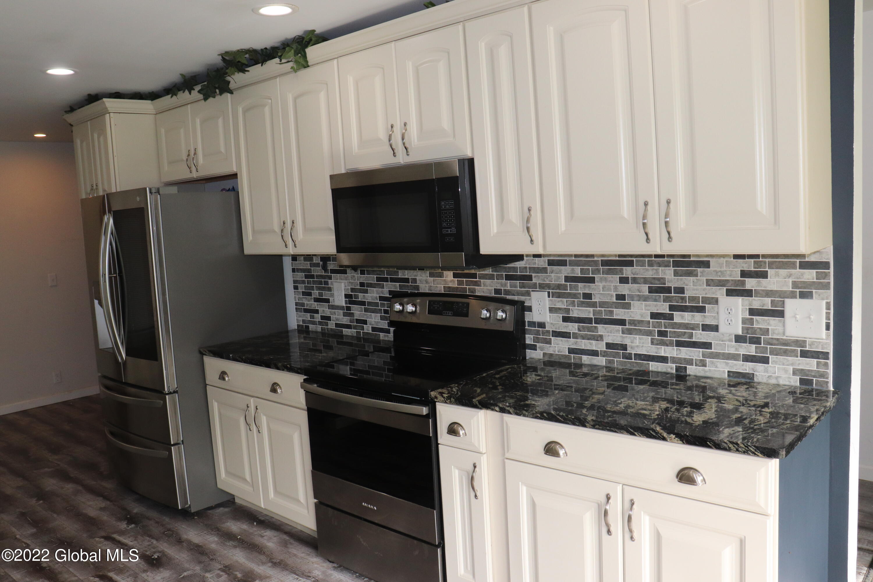 684 Riverview Road Rexford, NY 12148 - Photo 20 of 49 9C05FFF5-3E1A-46E6-B3B5-FEF61C321FC0