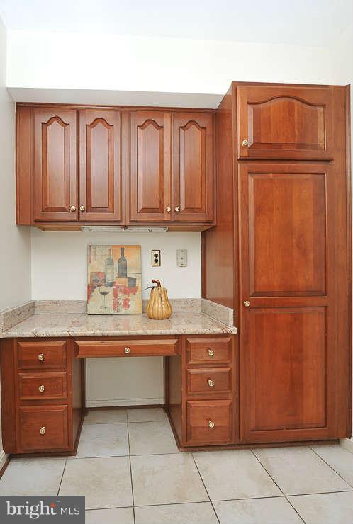 9101 Meadow Rue Lane Annandale, VA 22003 - Photo 13 of 21 Kitchen
