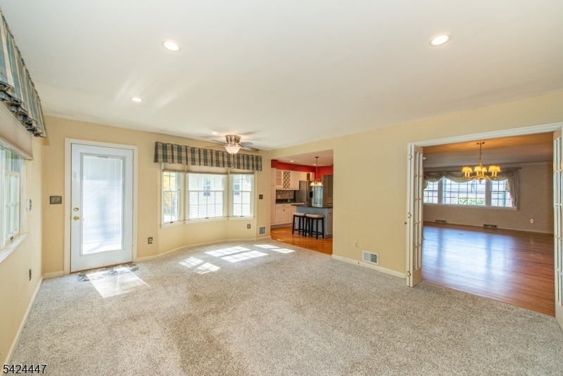 51 Pleasant Hill Road Succasunna, NJ 07876 - Photo 14 of 49