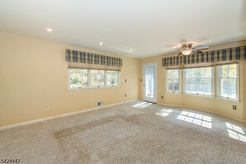 51 Pleasant Hill Road Succasunna, NJ 07876 - Photo 15 of 49