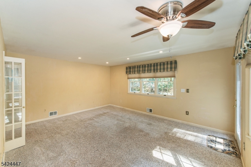 51 Pleasant Hill Road Succasunna, NJ 07876 - Photo 16 of 49