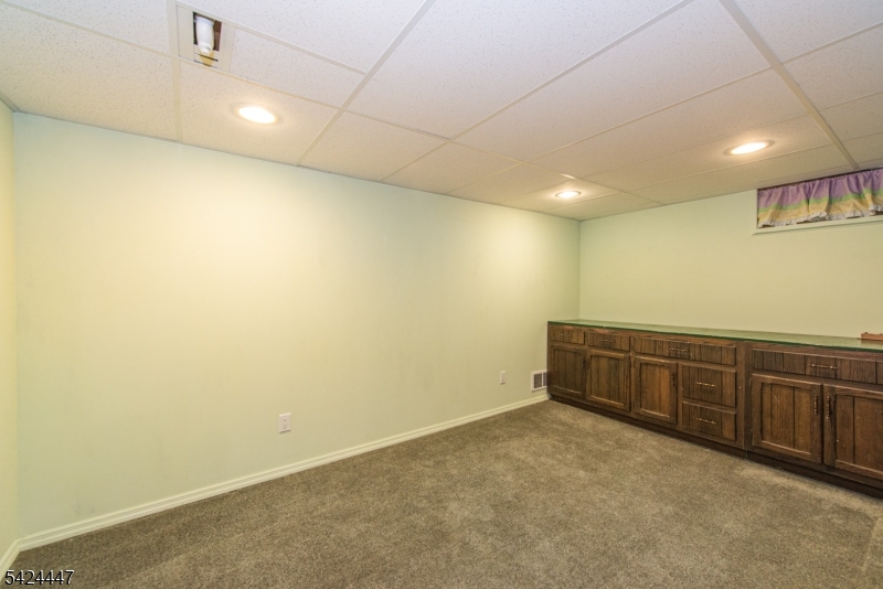 51 Pleasant Hill Road Succasunna, NJ 07876 - Photo 22 of 49