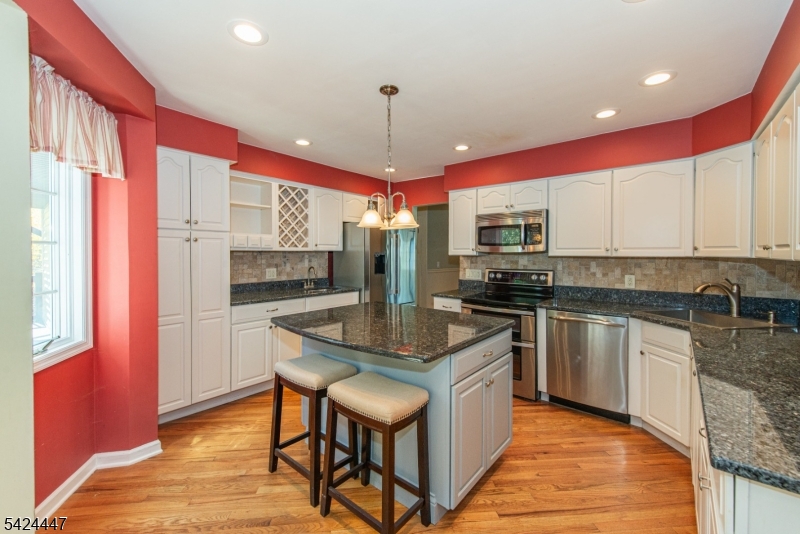 51 Pleasant Hill Road Succasunna, NJ 07876 - Photo 3 of 49