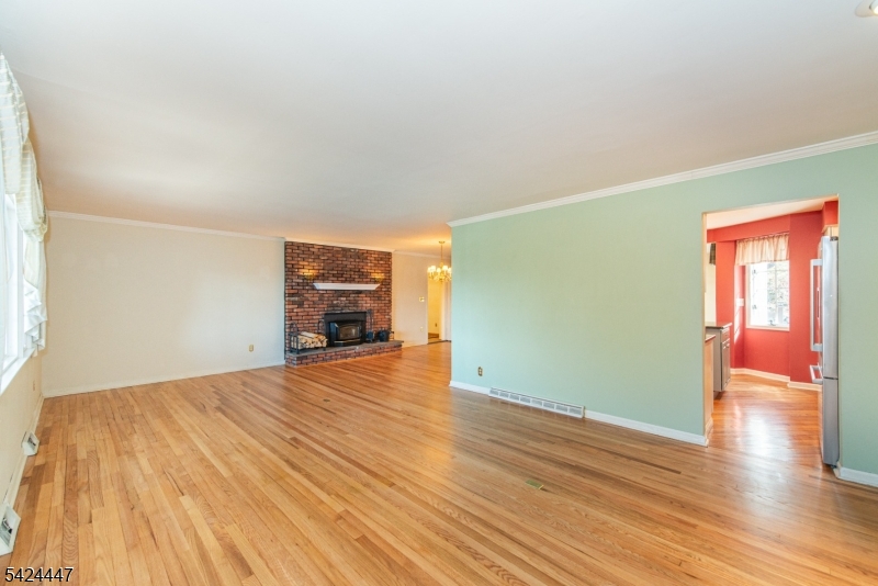 51 Pleasant Hill Road Succasunna, NJ 07876 - Photo 9 of 49