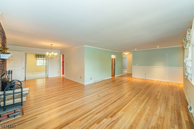 51 Pleasant Hill Road Succasunna, NJ 07876 - Photo 10 of 49