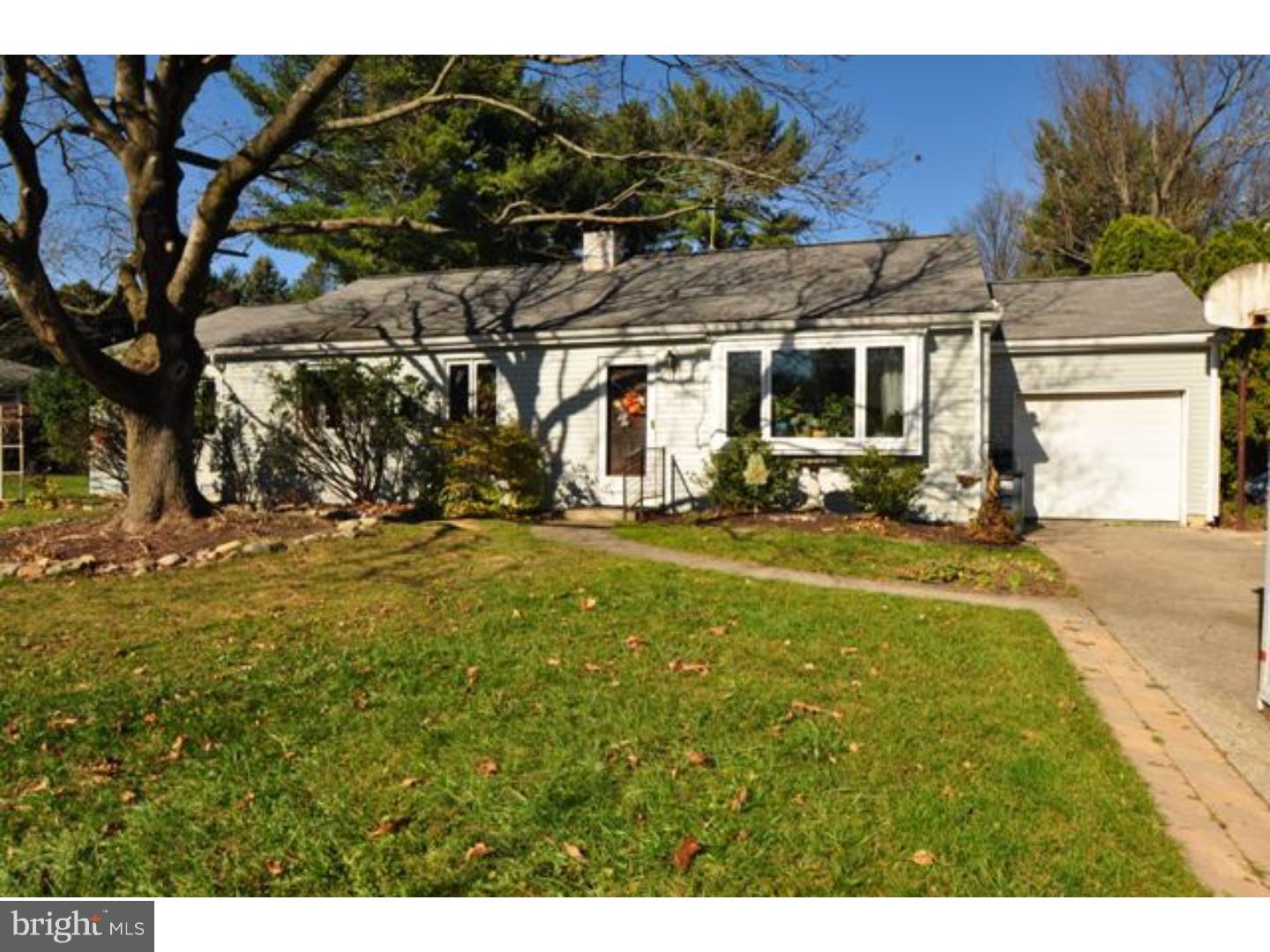 1542 Stoke Park Road Bethlehem, PA 18017 - Photo 2 of 24 Gallery Image 2
