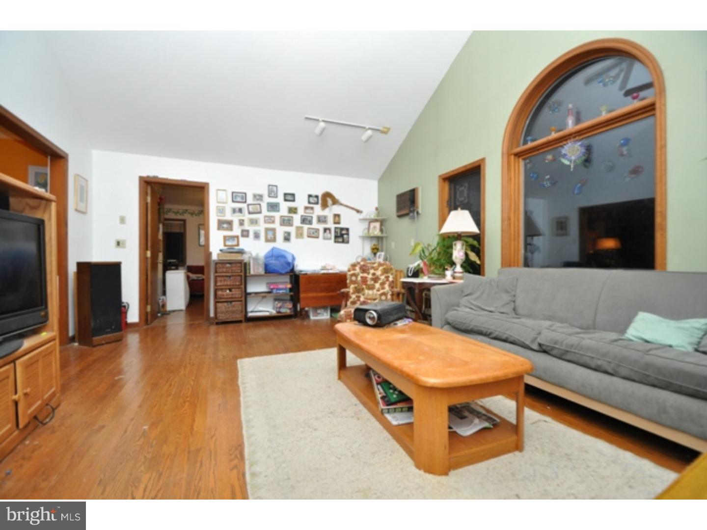 1542 Stoke Park Road Bethlehem, PA 18017 - Photo 9 of 24 Gallery Image 9