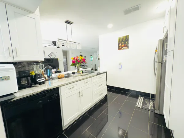 $499,000 | 230 Northeast 25th Street, Pompano Beach, FL 33064