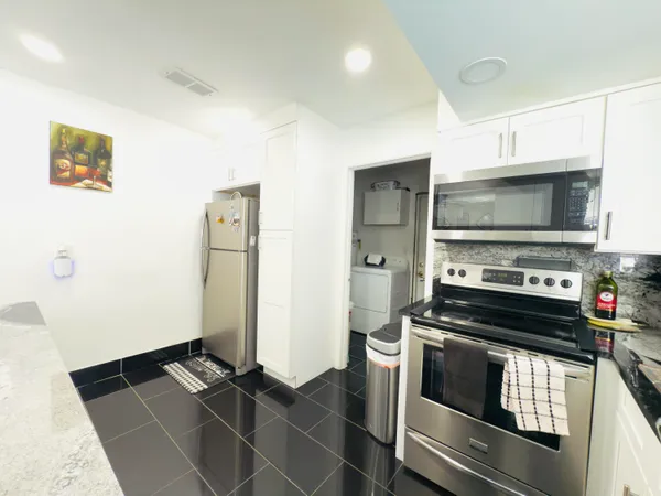 $499,000 | 230 Northeast 25th Street, Pompano Beach, FL 33064