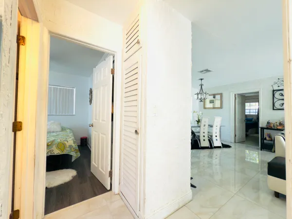 $499,000 | 230 Northeast 25th Street, Pompano Beach, FL 33064