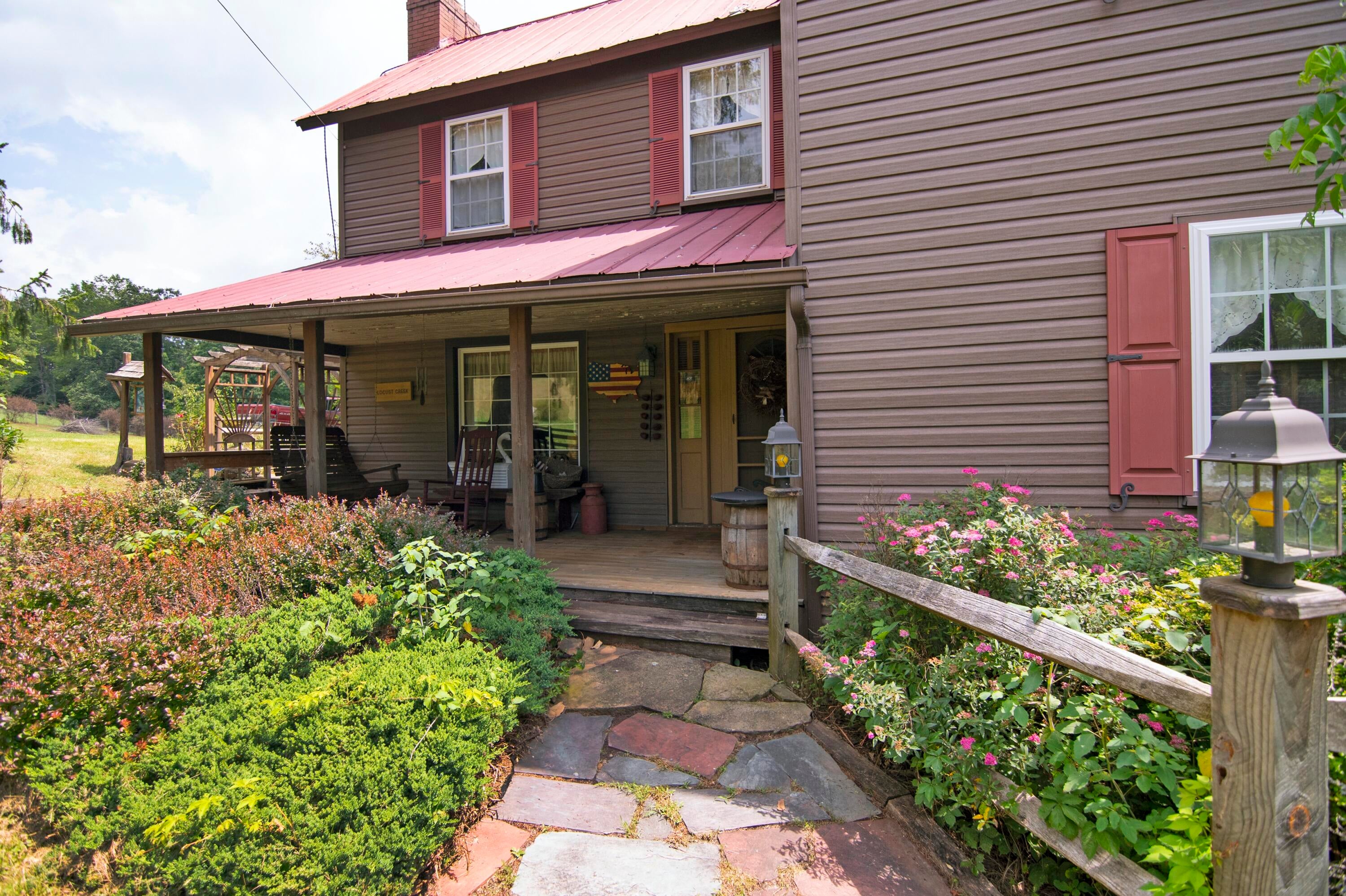 6412 Denmar Road Hillsboro, WV 24946 - Photo 9 of 100 Gallery Image 9