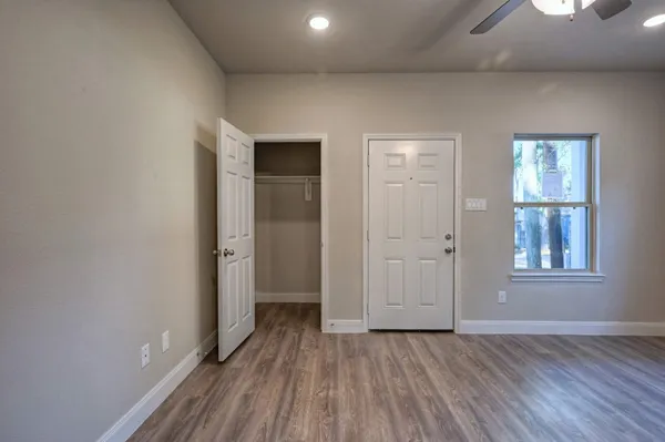 $1,050 | 9638 Warm Spring, Willis, TX 77378