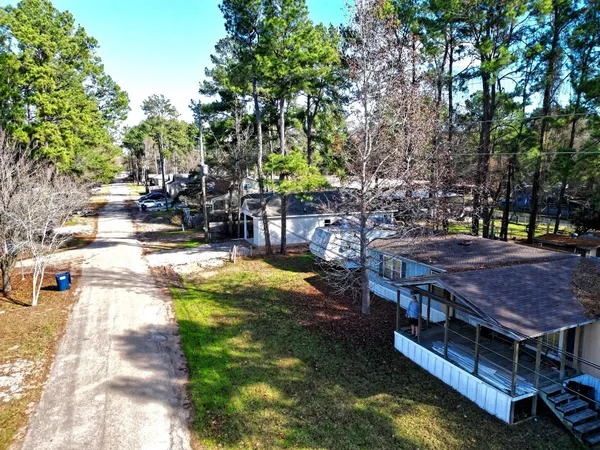 $1,050 | 9638 Warm Spring, Willis, TX 77378