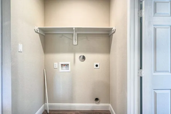 $1,050 | 9638 Warm Spring, Willis, TX 77378