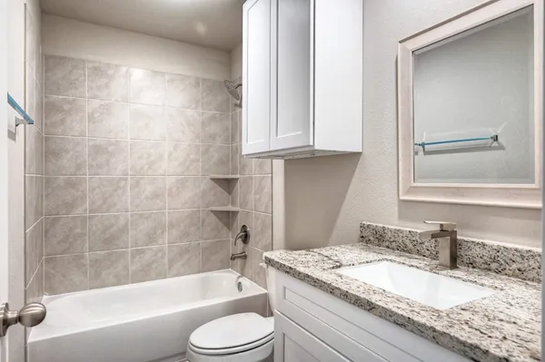 $1,050 | 9638 Warm Spring, Willis, TX 77378