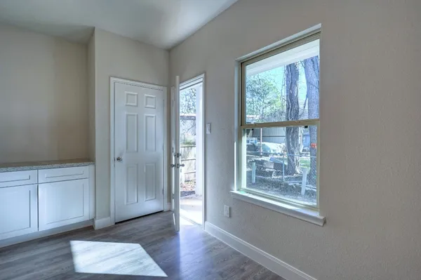 $1,050 | 9638 Warm Spring, Willis, TX 77378