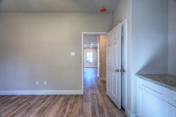 $1,050 | 9638 Warm Spring, Willis, TX 77378