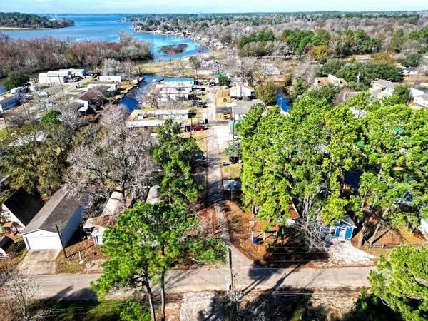 $1,050 | 9638 Warm Spring, Willis, TX 77378