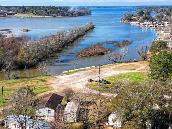 $1,050 | 9638 Warm Spring, Willis, TX 77378