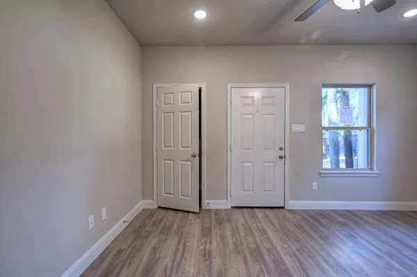 $1,050 | 9638 Warm Spring, Willis, TX 77378