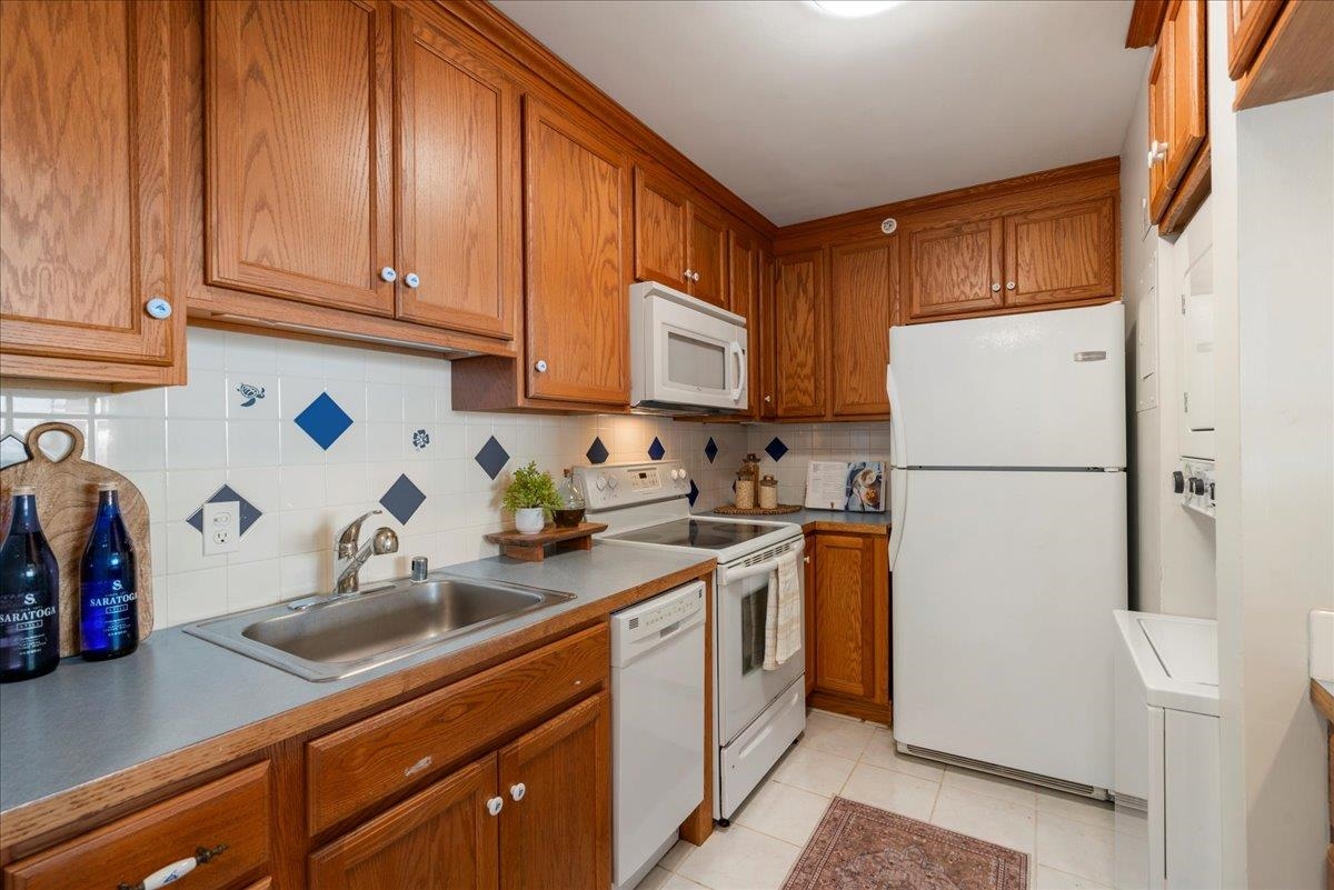 4327 Lower Honoapiilani Road, Unit 801 Lahaina, HI 96761 - Photo 5 of 13