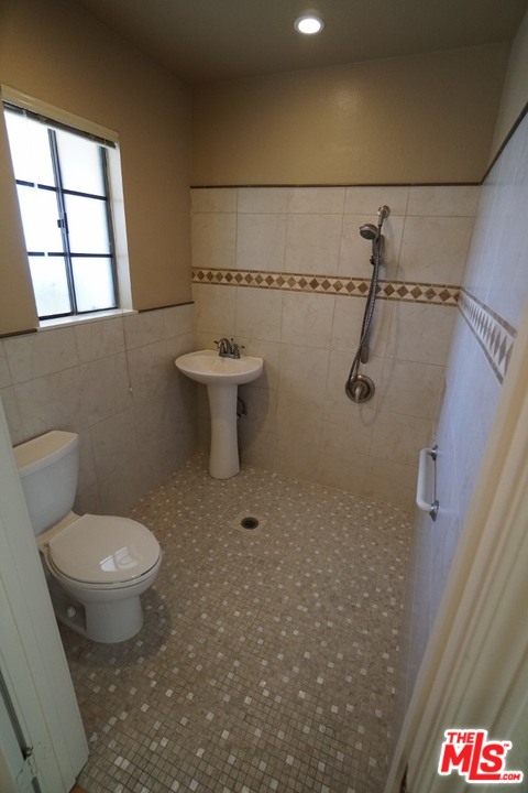 19757 Eagle Ridge Lane Porter Ranch, CA 91326 - Photo 19 of 34