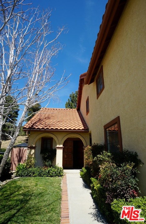 19757 Eagle Ridge Lane Porter Ranch, CA 91326 - Photo 3 of 34