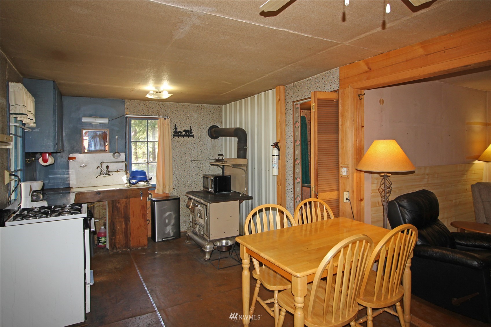 5 Heaton Road Winthrop, WA 98862 - Photo 16 of 38 Gallery Image 16