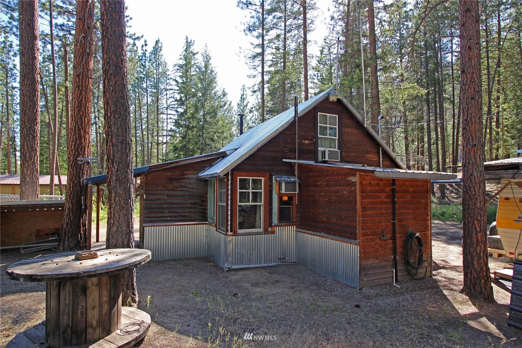 5 Heaton Road Winthrop, WA 98862 - Photo 3 of 38 Gallery Image 3