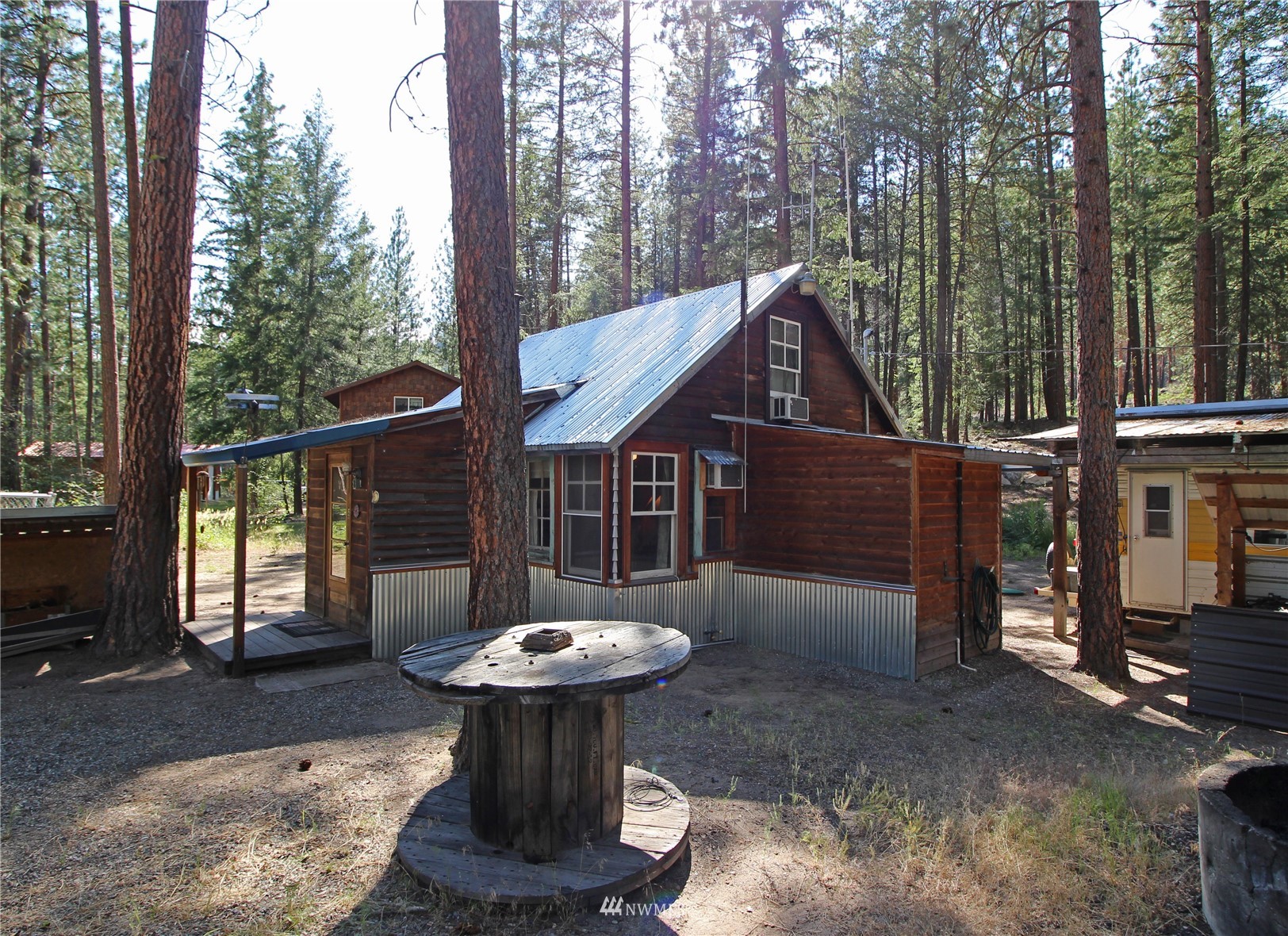 5 Heaton Road Winthrop, WA 98862 - Photo 4 of 38 Gallery Image 4