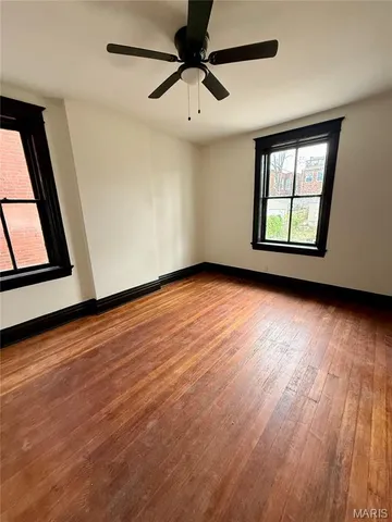 $329,000 | 3445 Iowa Avenue, St. Louis, MO 63118