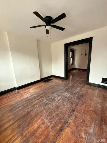 $329,000 | 3445 Iowa Avenue, St. Louis, MO 63118